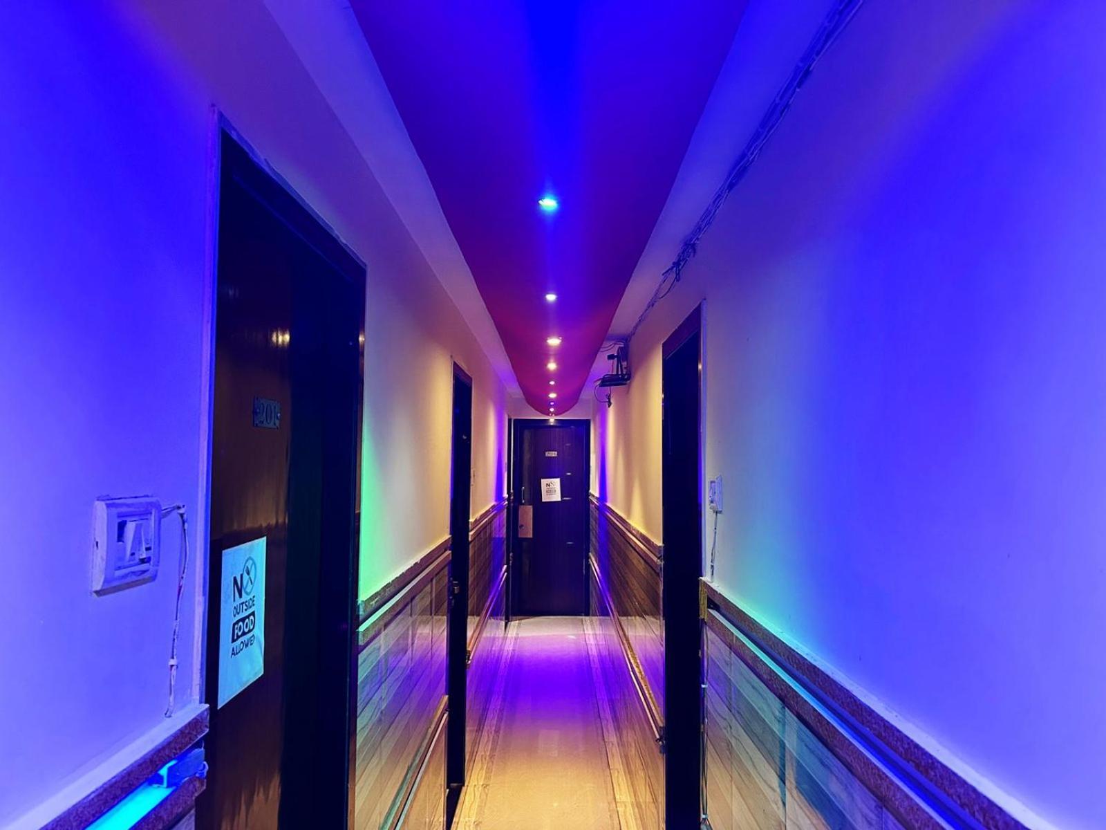 Skyway Hotel 3*
