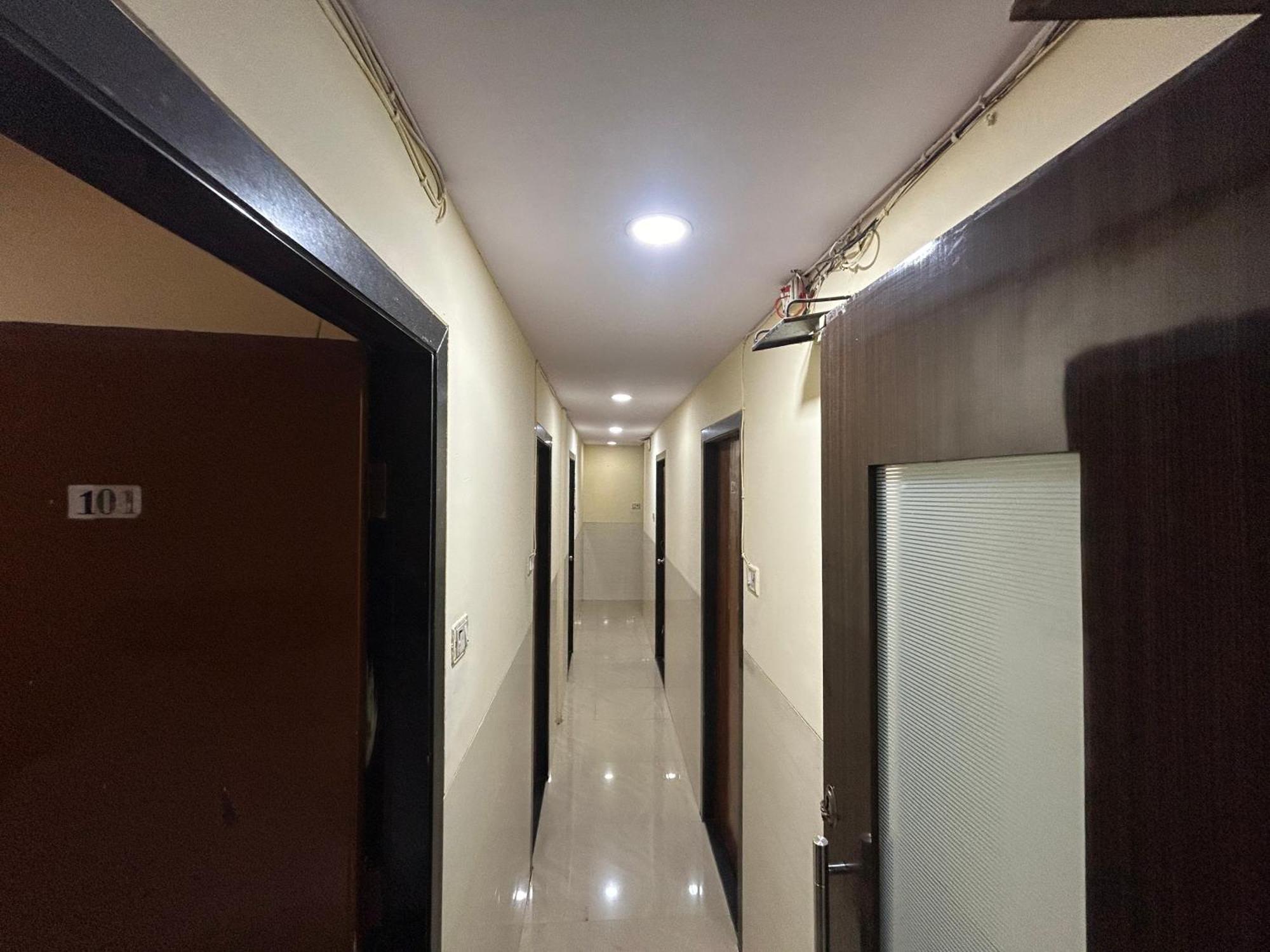 Hotel Skyway