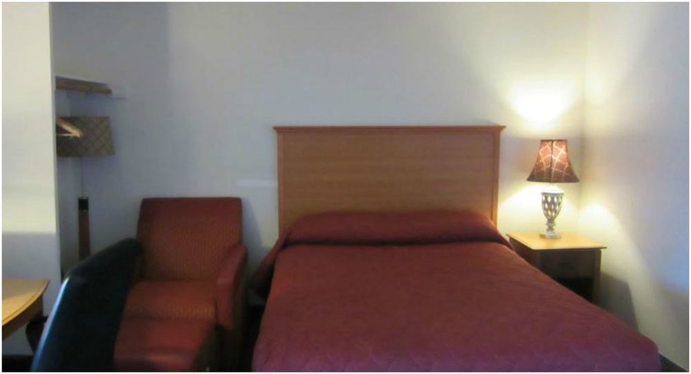 Hotel Skyway 3*
