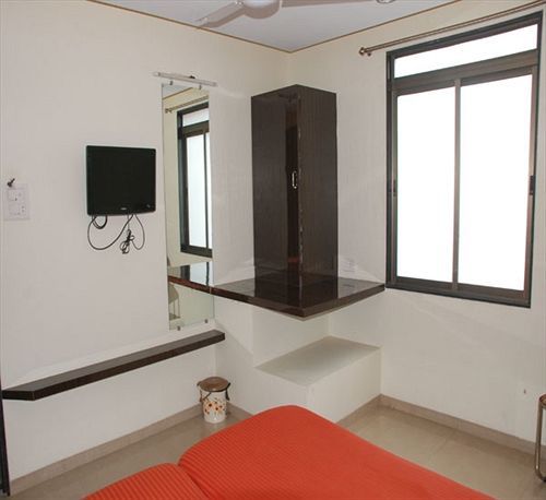 Hotel Skyway 3*